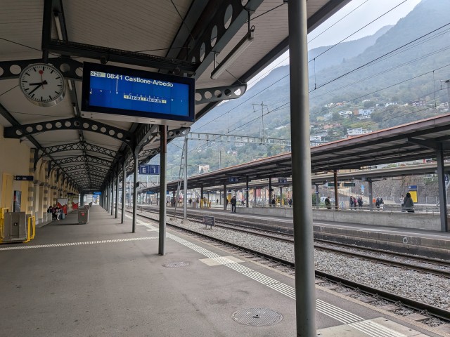 ベリンツォーナからチューリッヒへ