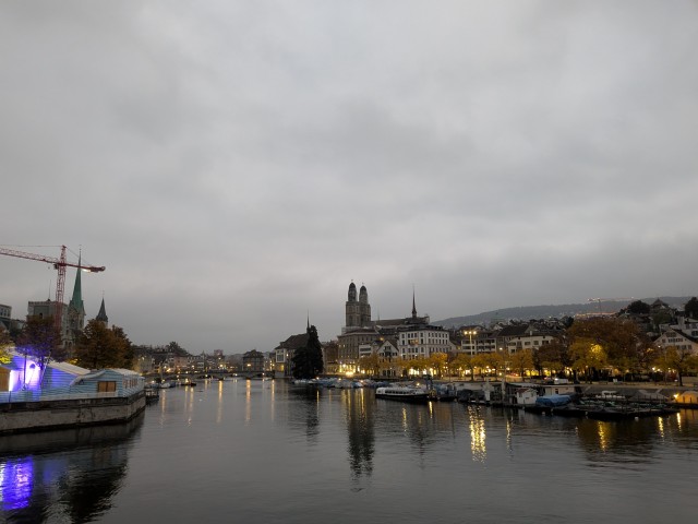 チューリッヒの朝、クヴァイ橋まで散歩