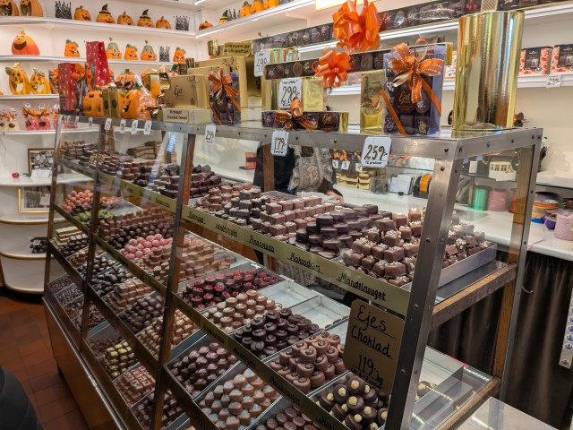 Eje's Chocolate Factory